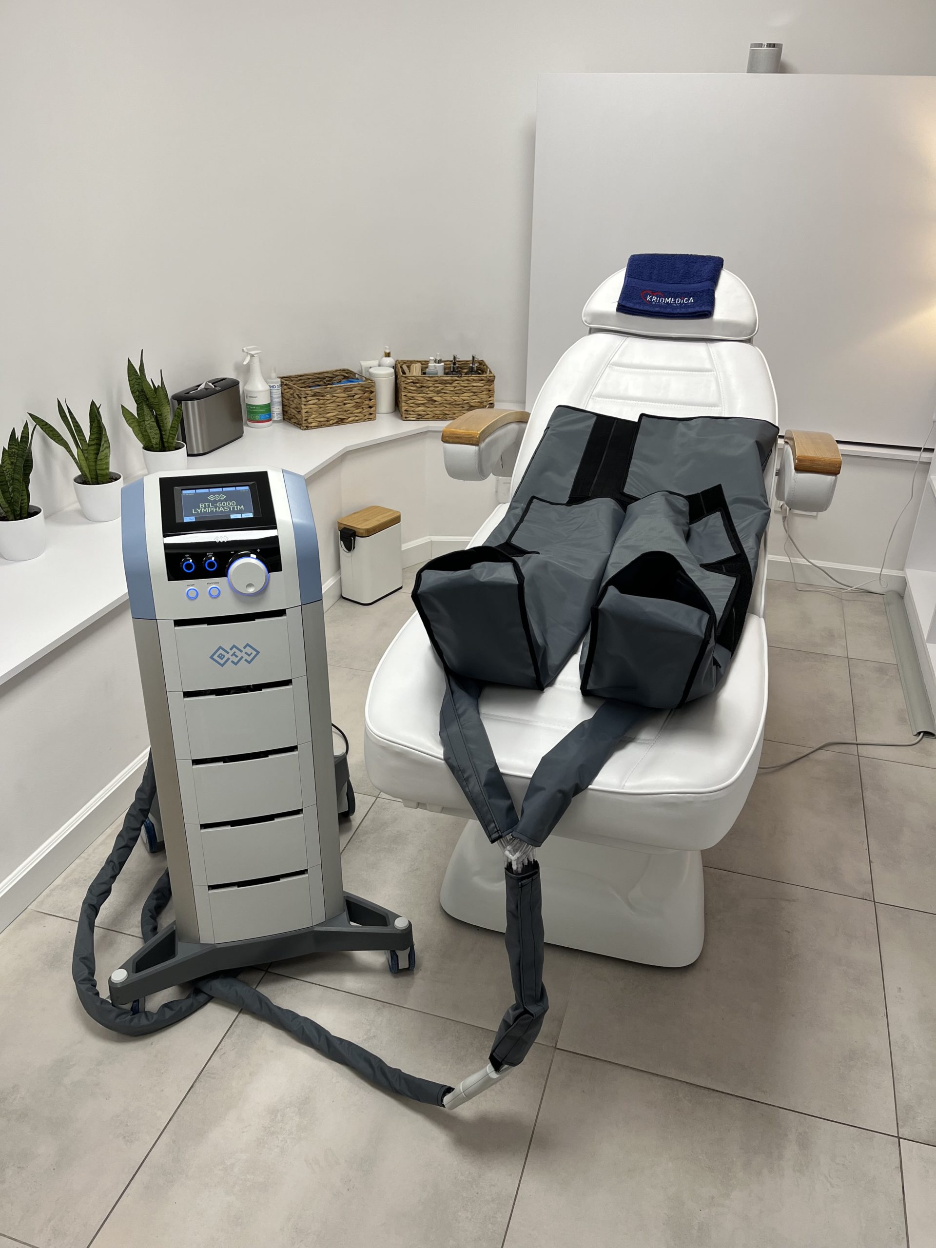 BTL 6000 Lymphastim - dispozitiv profesional de presoterapie cu aplicator pentru picioare